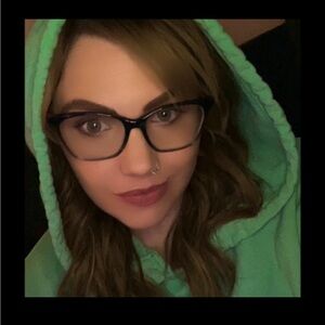 Meet your Posher, Kendra